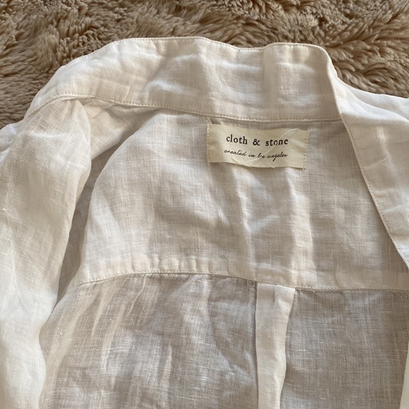 White linen blouse - Picture 2 of 4